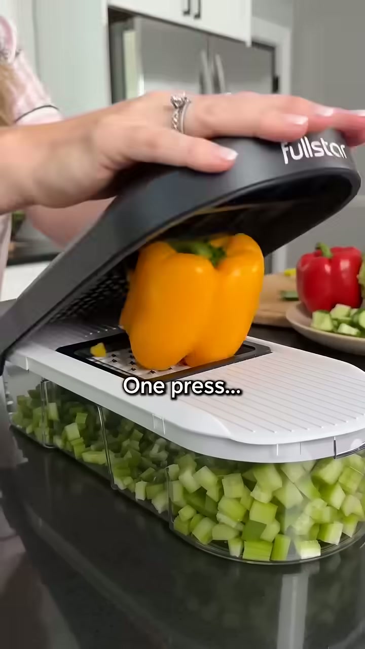 Swap the blade and it cubes peppers and celery just as cleanly
