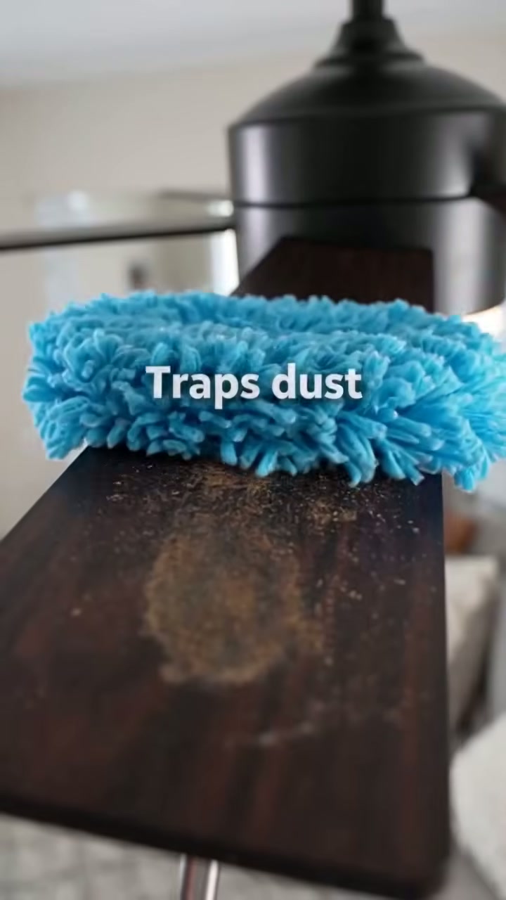 The fluffy head wraps the blade and traps dust instead of scattering it